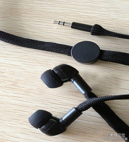 shoelace earphone.jpg